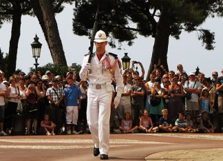 Найбільш переповнені місця світу: ТОП-10 місць, де найбільше людей