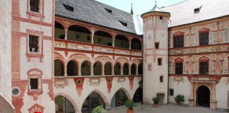 9 самых роскошных замков и дворцов Тироля