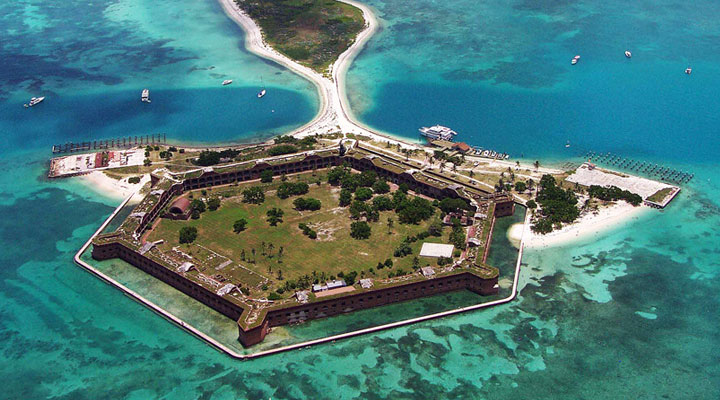 Форт Джефферсон: дивовижна покинута в’язниця на тропічному острові