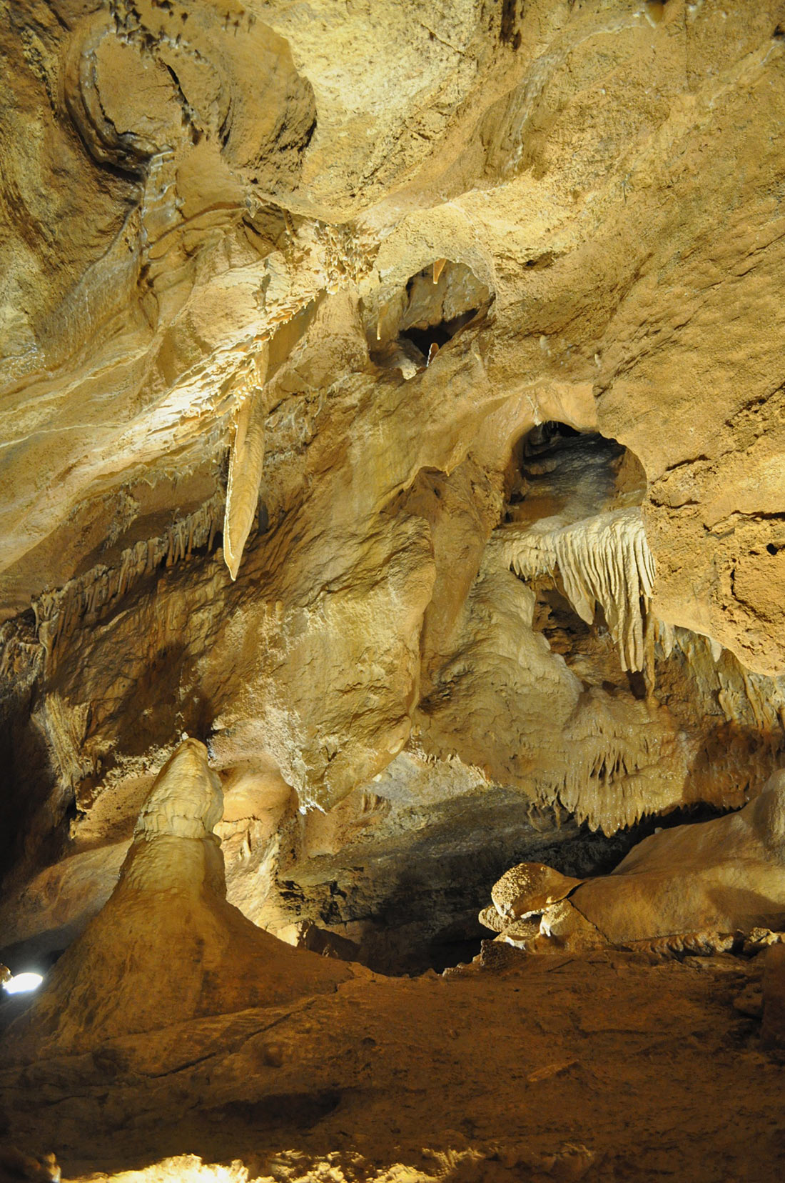 Конепруські печери