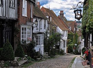 Куди поїхати з Лондону: 15 кращих ідей для подорожі одного дня