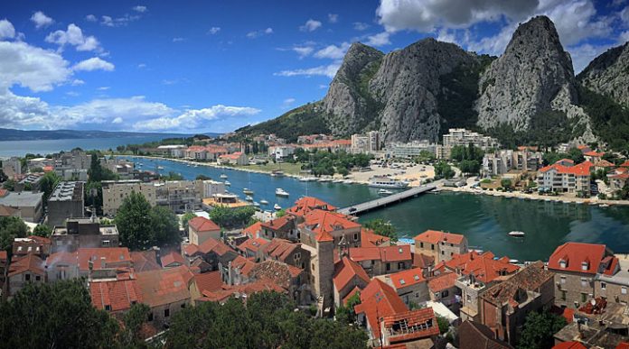 Куди поїхати зі Спліту: 9 кращих ідей для подорожі одного дня