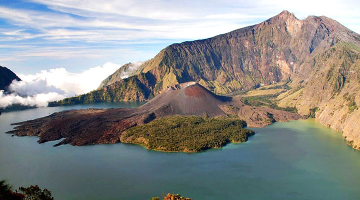 Вулкан Ринджані: одне з найкрасивіших місць Індонезії