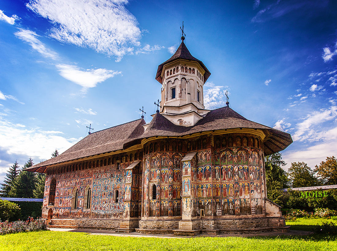 Розписні монастирі Буковини