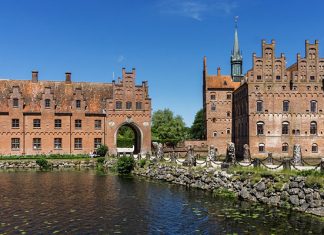 Найкрасивіші замки та палаци Данії: монументальні споруди, що символізують собою час