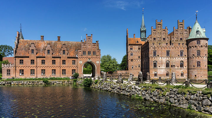 Найкрасивіші замки та палаци Данії: монументальні споруди, що символізують собою час