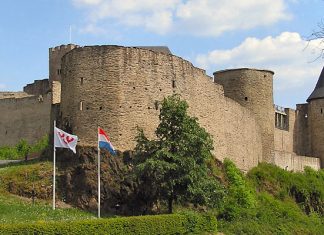 Замки та палаци Люксембургу: 10 найграндіозніших споруд