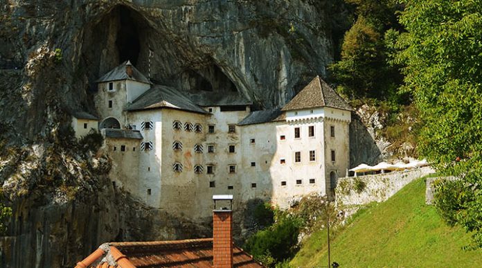 Найвідоміші замки світу: споруди, про які варто дізнатися більше