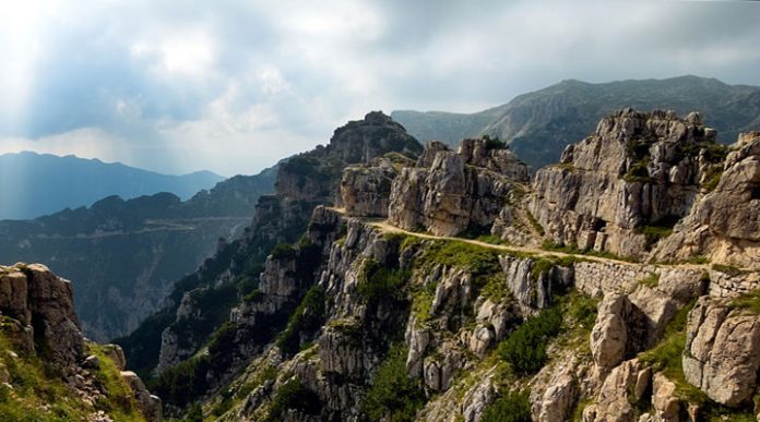 Куди поїхати з Верони: 12 кращих ідей для поїздки одного дня