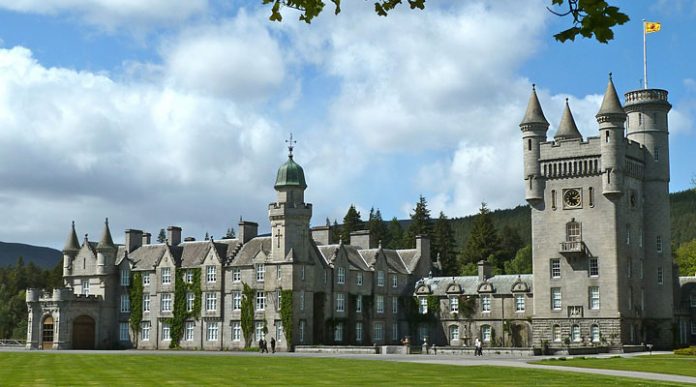 Палаци та замки британських королів та королев: 7 перлин корони