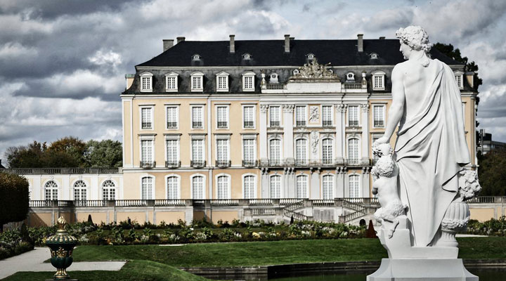 Палац Авґустусбурґ: одна з найпрекрасніших німецьких резиденцій 18 століття