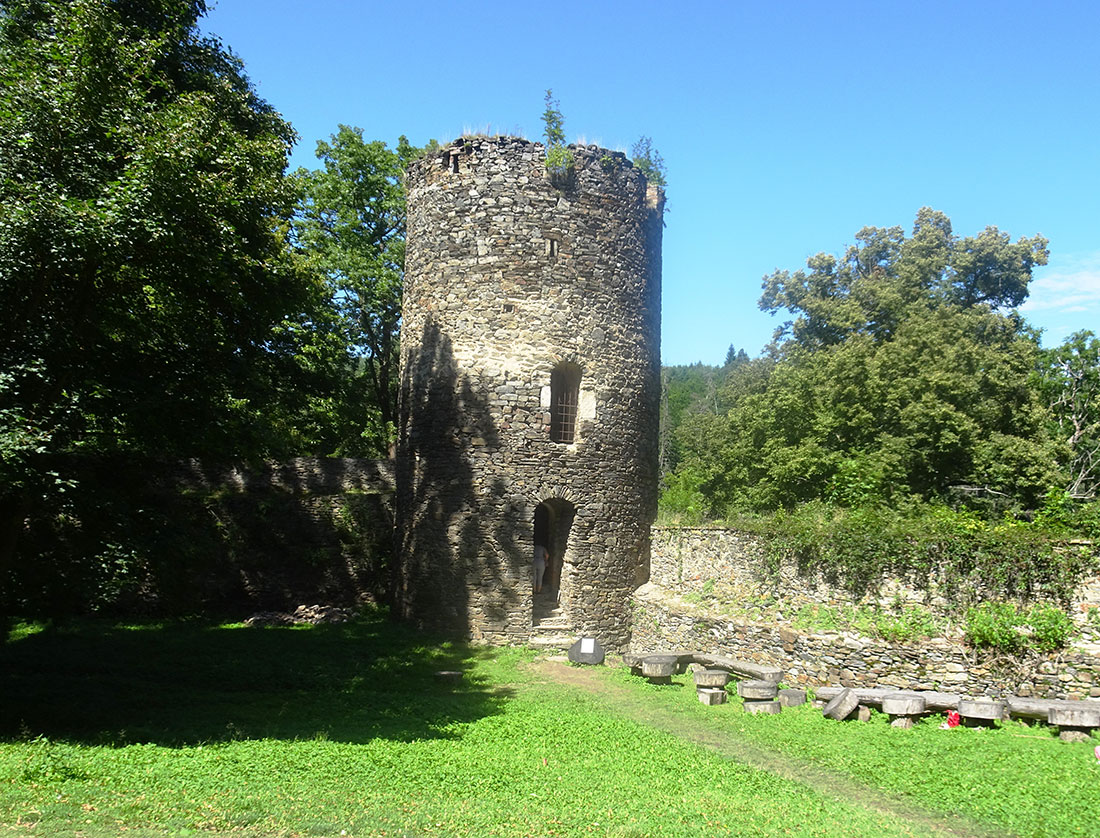 Мала вежа замку Бітов