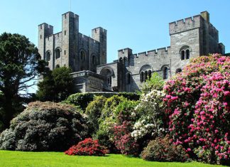 Замок Пенрін: вікторіанська велич серед пейзажів Уельсу