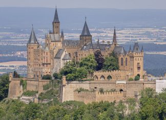 Замок Гогенцоллерн: одна з найпопулярніших середньовічних пам’яток Європи