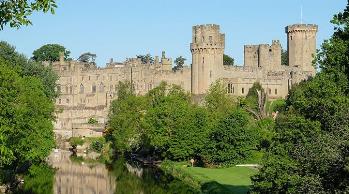Уорікський замок: вражаюча спадщина лицарської доби Великобританії