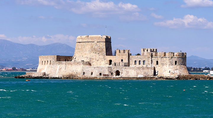 Замки Греції: 10 величних споруд стародавньої країни