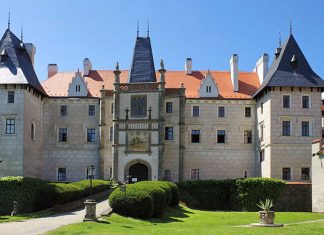 Замок Жлебі: одна з найчарівніших романтичних будівель у Чехії