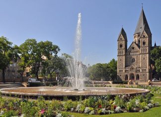 Мец: «свята фортеця медіоматриків»