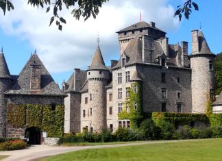 Замок Пестейлс: приголомшливе нагадування про епоху Середньовіччя