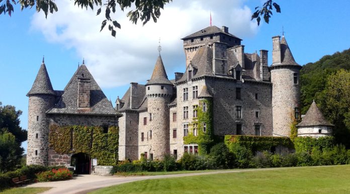 Замок Пестейлс: приголомшливе нагадування про епоху Середньовіччя