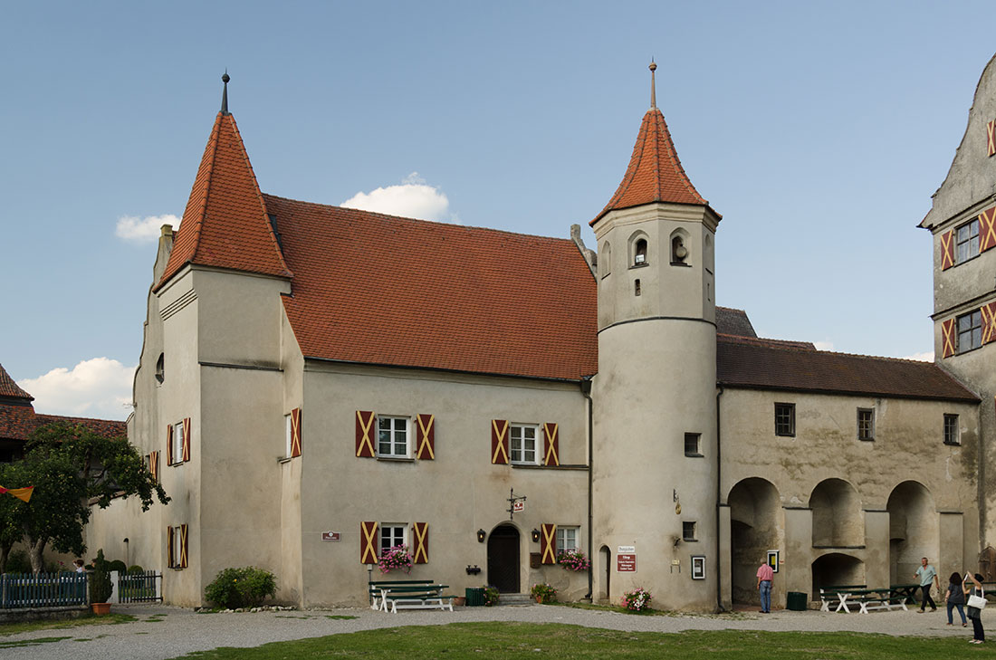 Замок Харбург