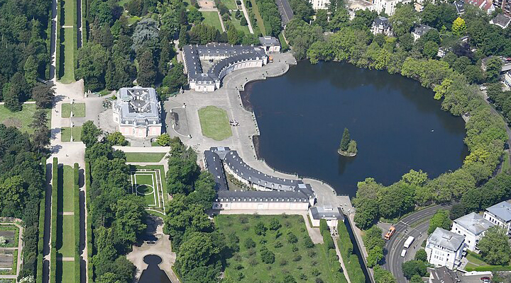 Палац Бенрат: одне з головних визначних місць Дюссельдорфа